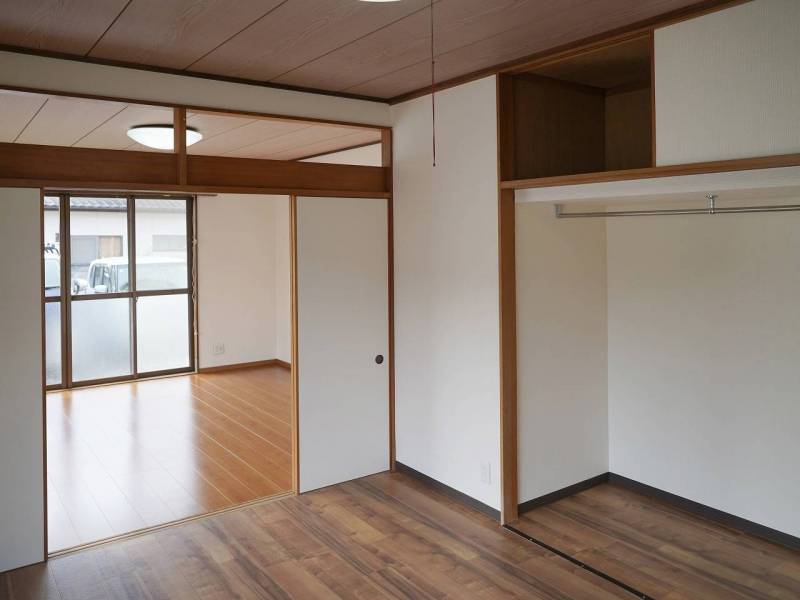 真ん中の部屋　フルリフォーム済み。