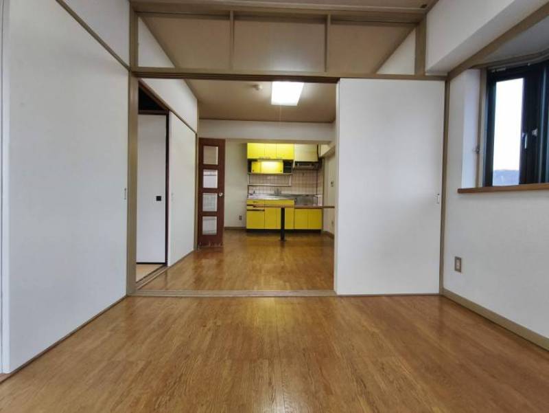 DKと洋室を繋げると10畳超えの大スペースに