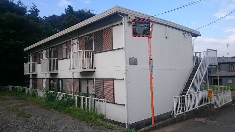 大和ハウスの軽量鉄骨造です。