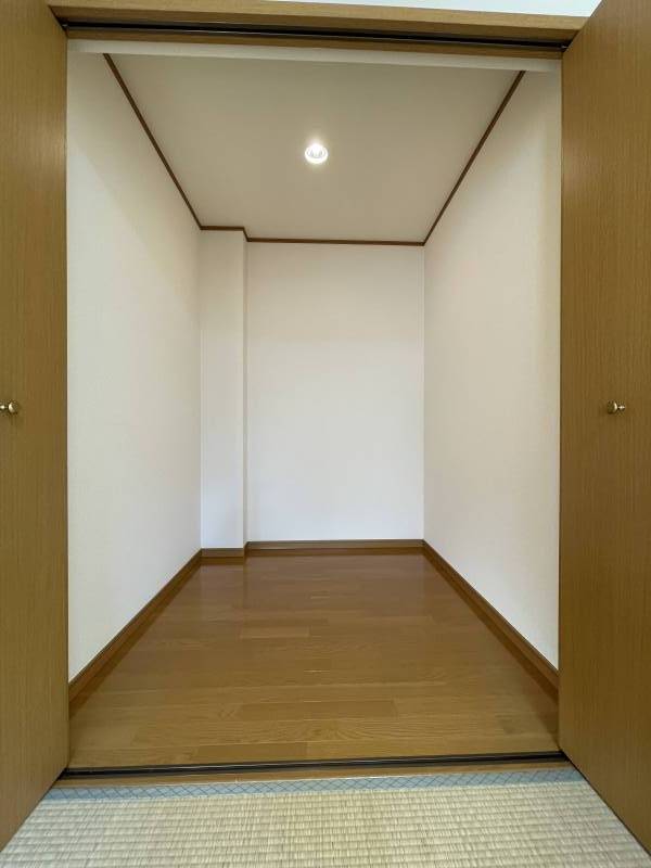 和室ウォークインクローゼット
かな〜り広いです！