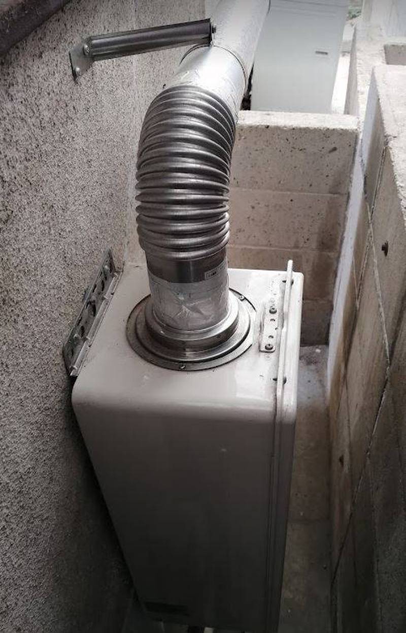 給湯器、新調しています。