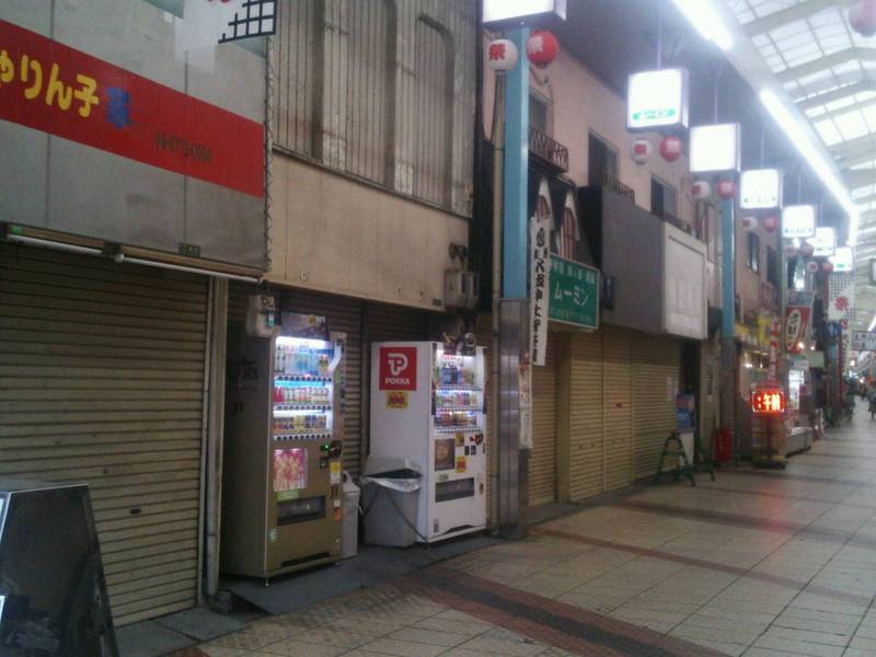 生野銀座通商店街に面します。