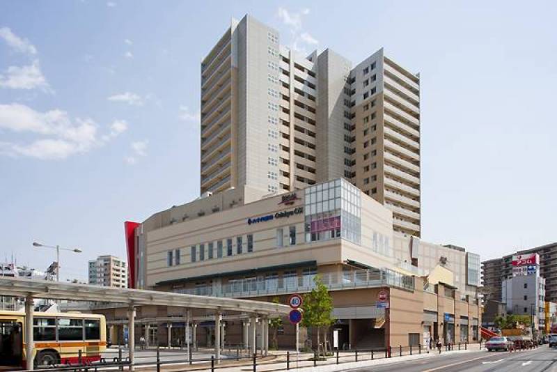 ラクアル・オダサガまで徒歩12分。ここで完結しちゃいます。