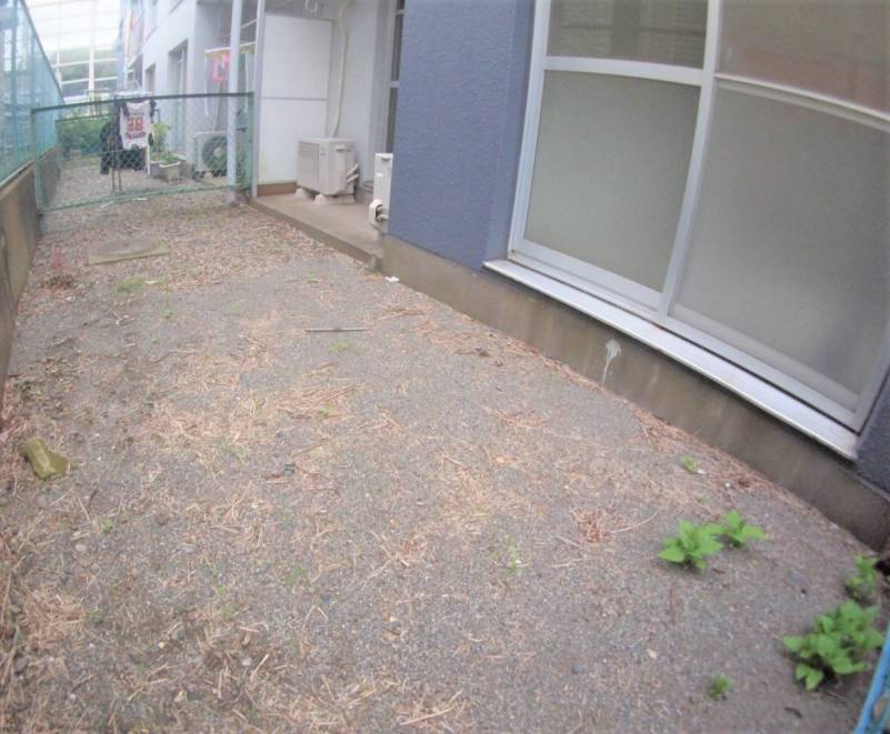 1階の特権「専用庭」物干しでもプランターで花壇でも