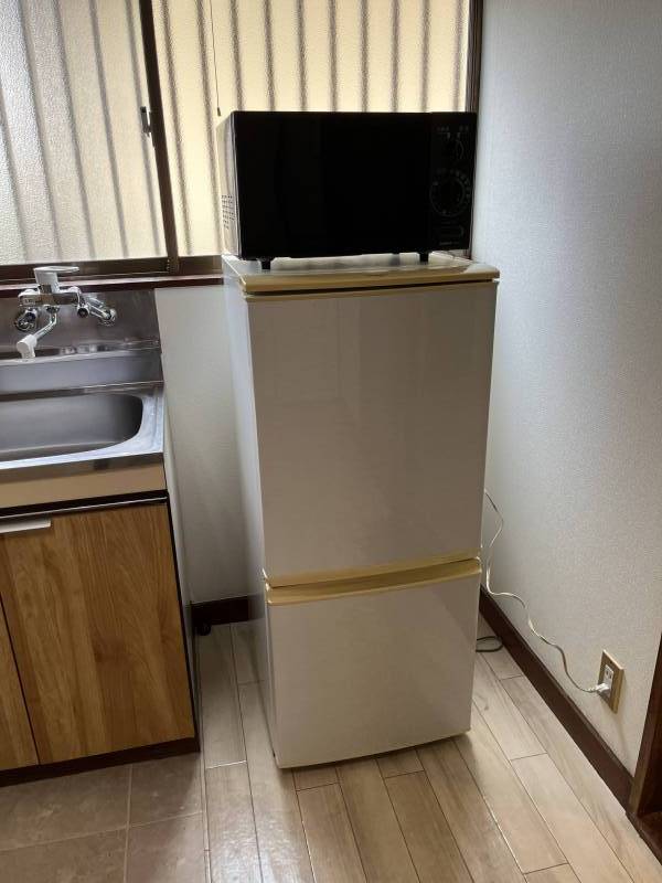 電子レンジ、冷蔵庫