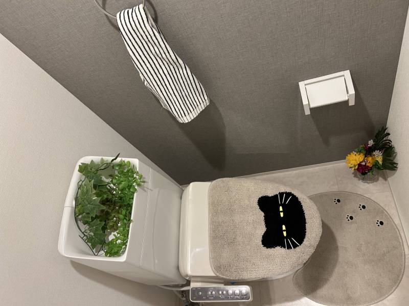 トイレ。温水洗浄便座付です。