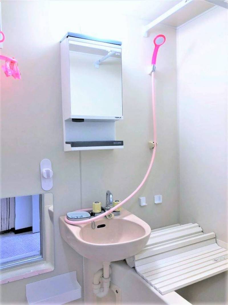 賃貸ではありえない「無料標準装備品」満載の高級感のある浴室