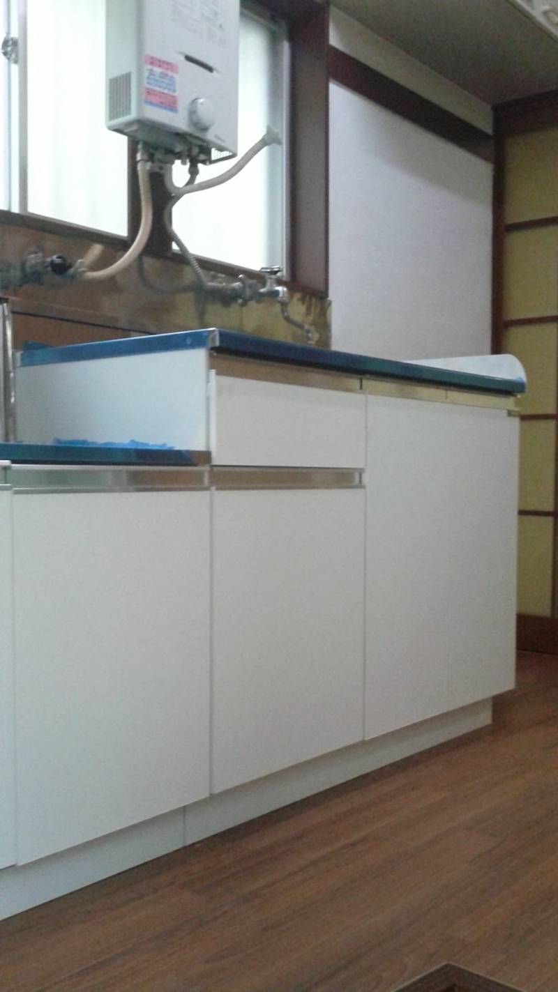 キッチン部屋も新規フローリング