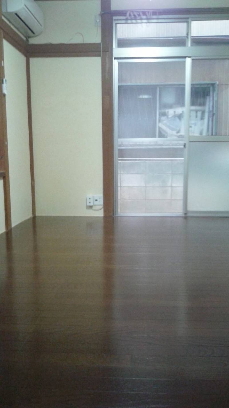 6畳も新品フローリング、広々！