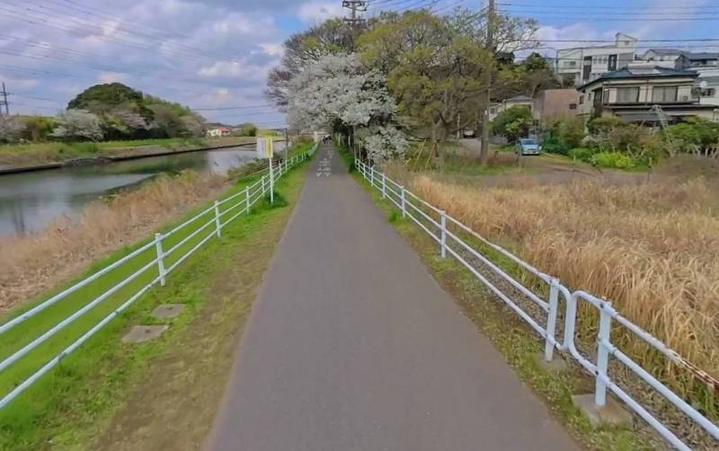 花見川サイクリングコース徒歩2分