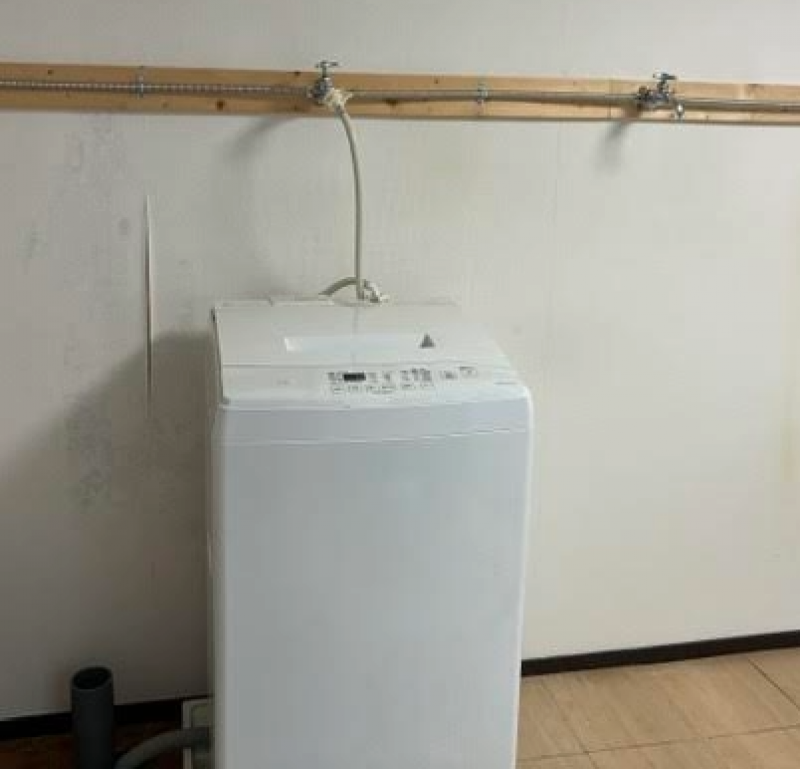 2階に自分の洗濯機が置けます。防犯カメラ有。