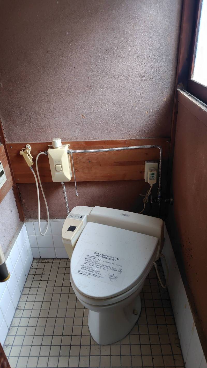ウォシュレット付トイレ