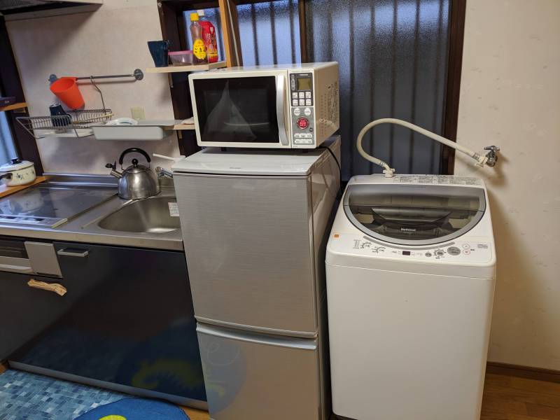 洗濯機　冷凍冷蔵庫　電子レンジつきです。