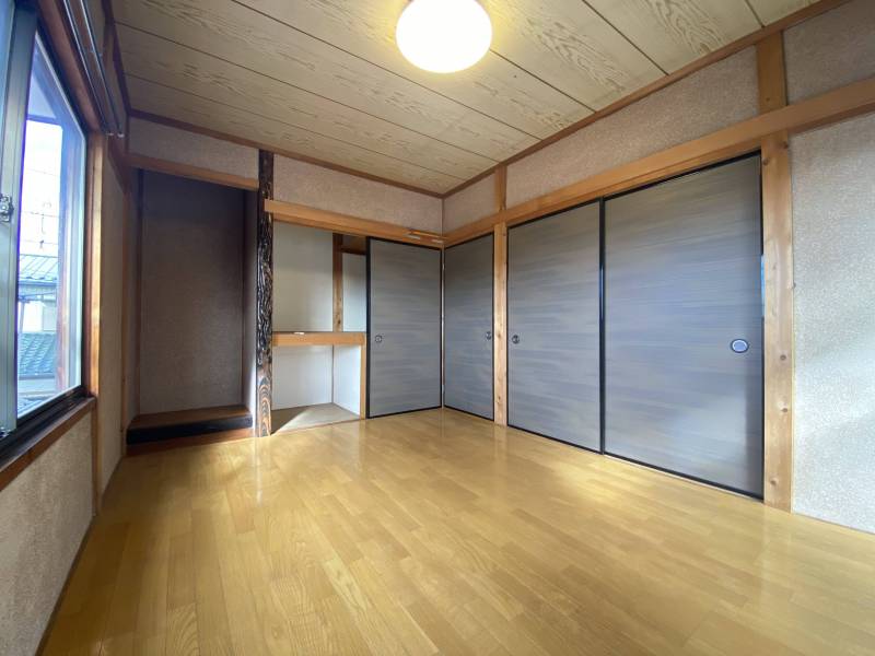2階、南西側の洋室