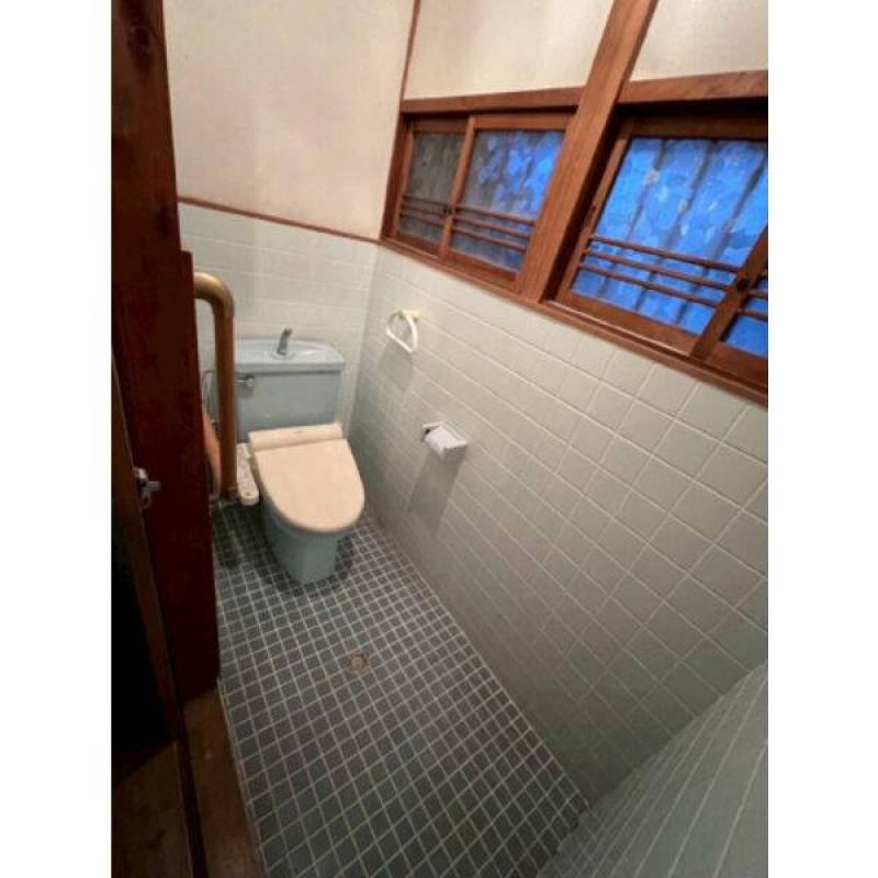 トイレもリフォーム済です。