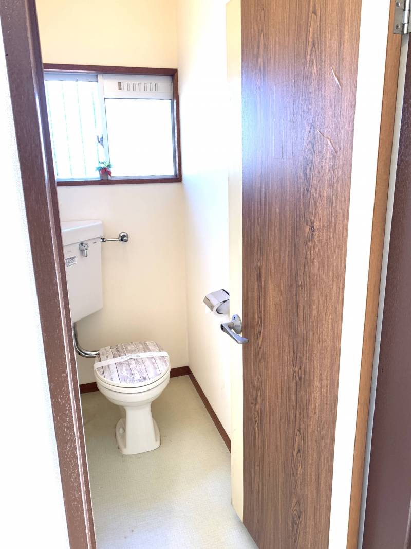 トイレも広く落ち着きます