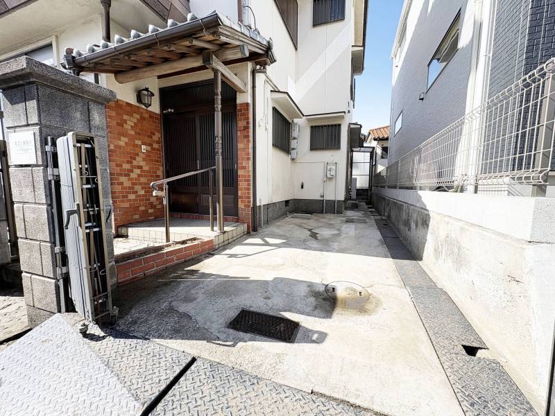 軽自動車専用の駐車場があります♪