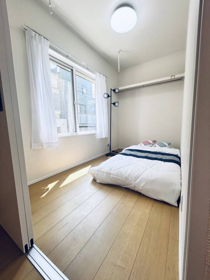 洋室：室内に部屋干しあり