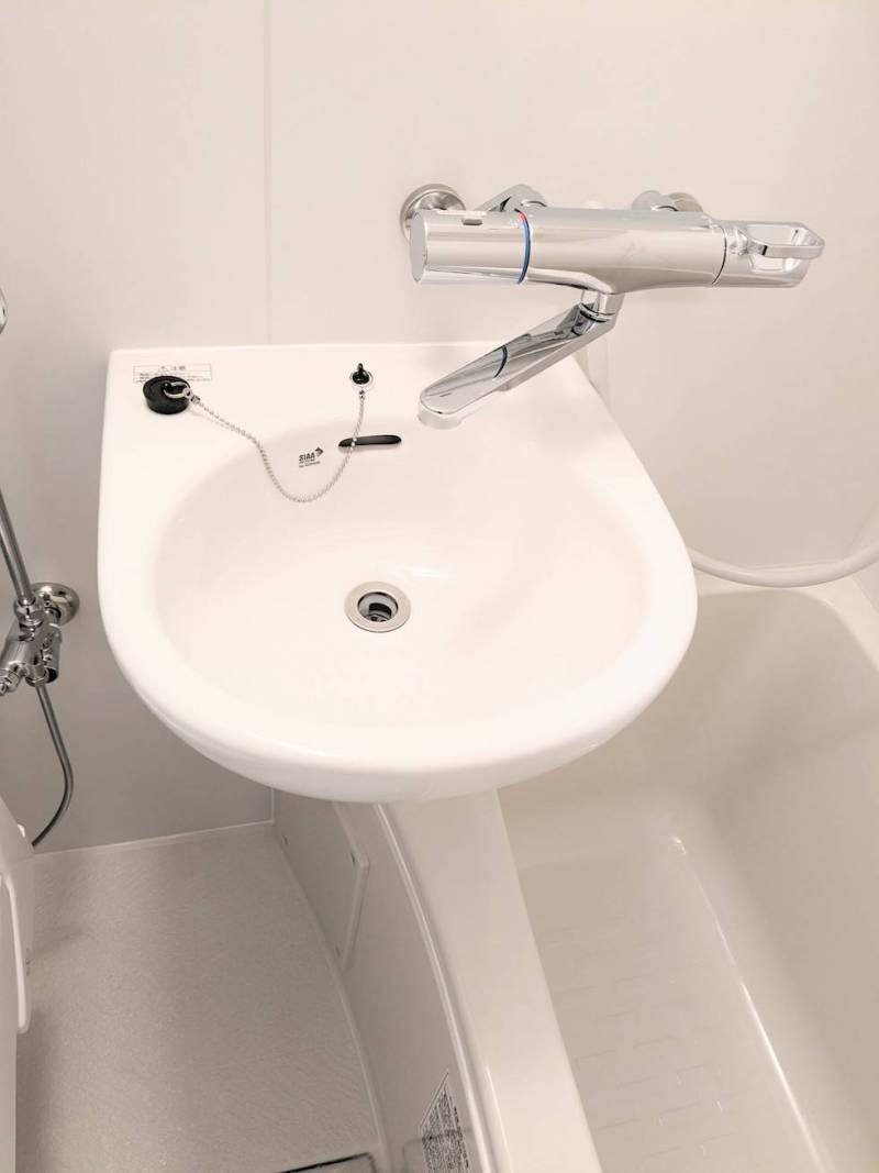 サーモ水栓の洗面台です。