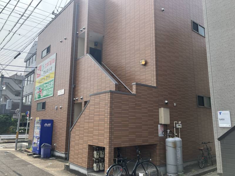 アパート外観