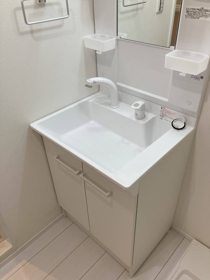 独立洗面台です！もちろん、シャンプードレッサーです！