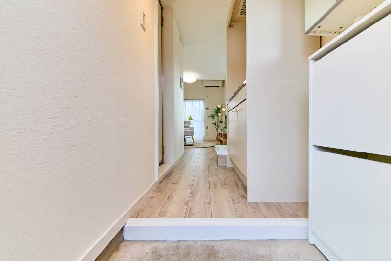 玄関からのアプローチの風景♪