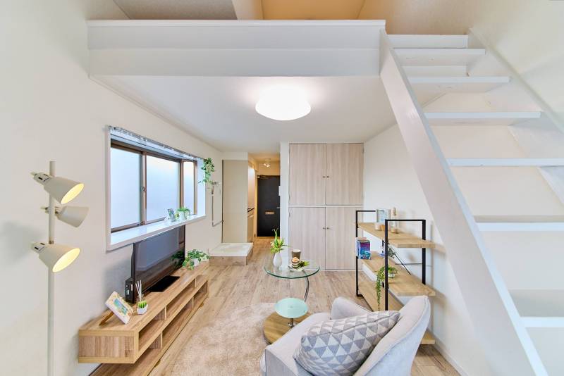 ロフトへ続く階段♪