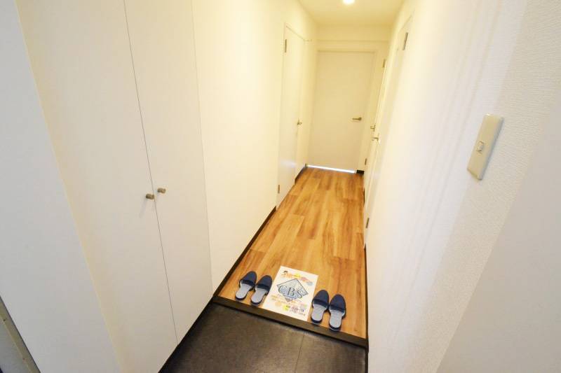 左手にシューズボックスがあります