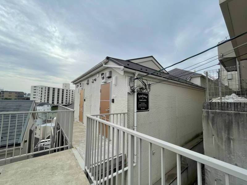 人気の「上大岡駅」から8分、生活が完結する立地が魅力です！