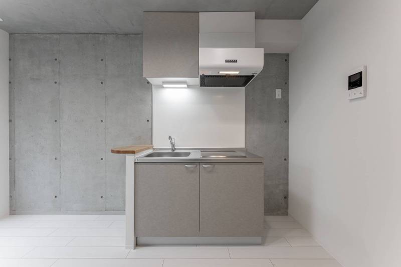 シンプルですが、便利なカウンター付きキッチンです。