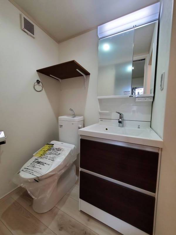 ウォシュレット付きのトイレ
風呂・トイレ別！