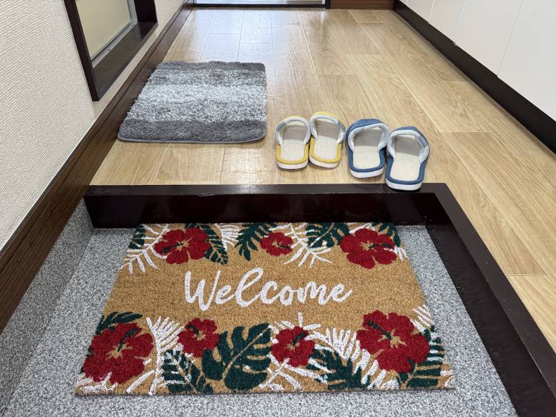 広めの土間にきれいなフローリングに仕上げました。