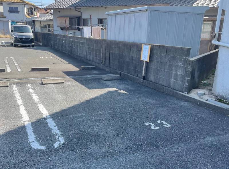 ☆コーポお客様専用駐車場。（１台共用）