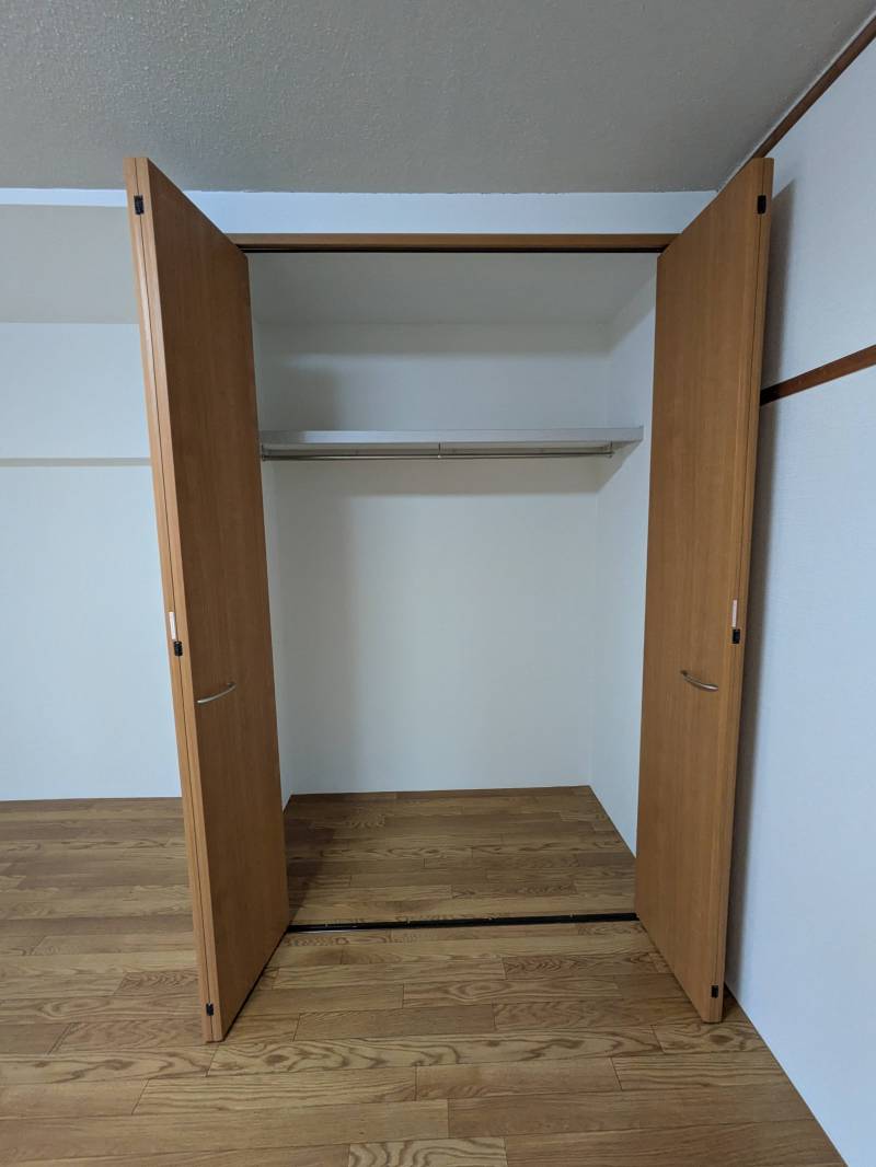 収納力バッチリのクローゼットです。