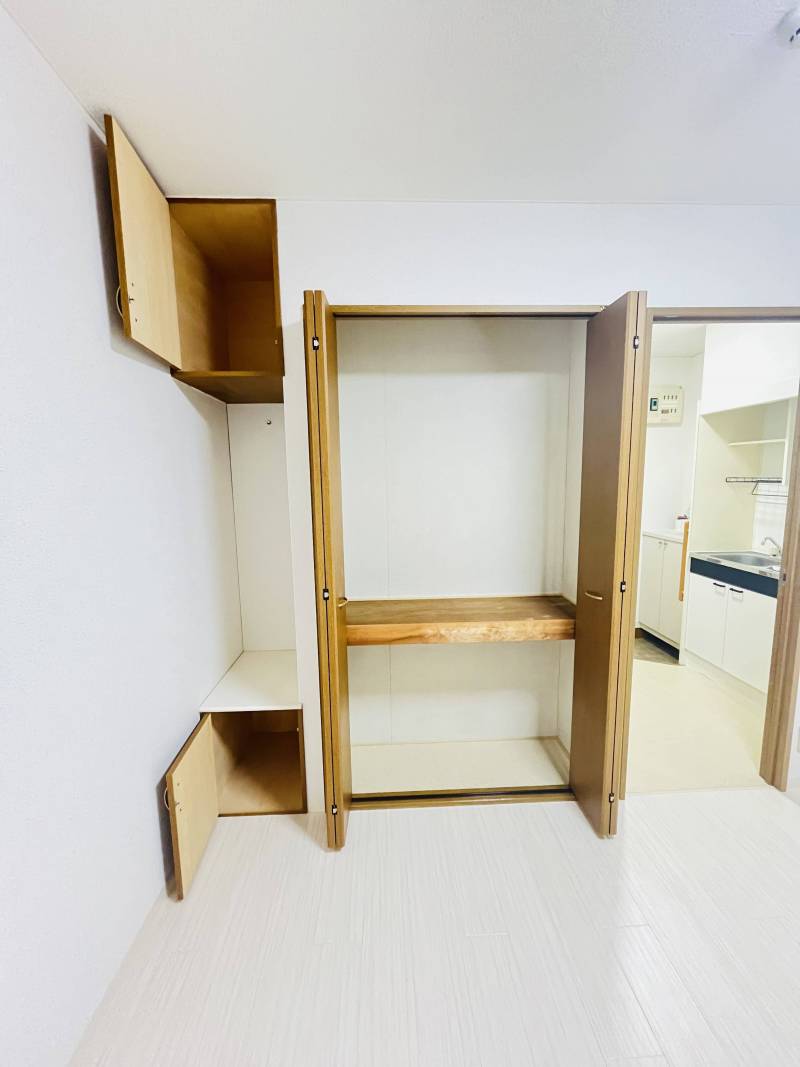 ミニ冷蔵庫付きシステムキッチン、IHコンロ新品