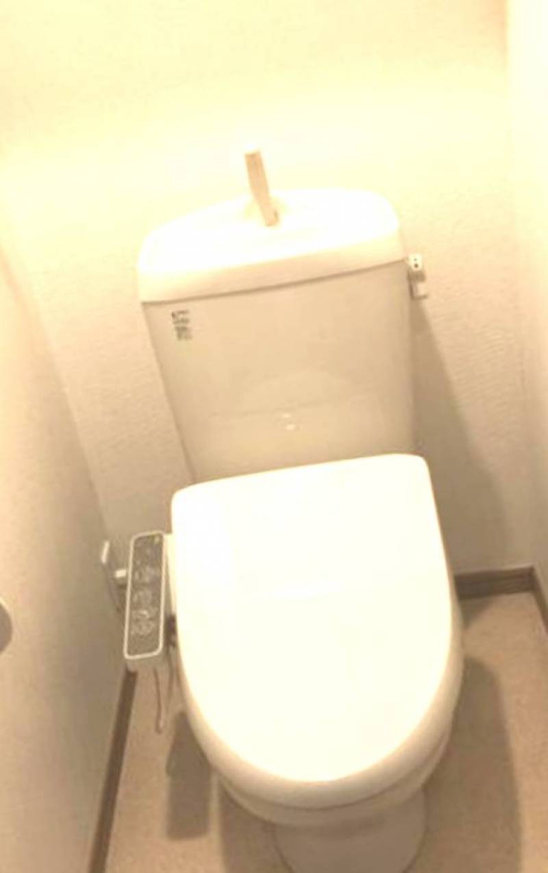 足長ｻﾝも窮屈じゃない温水洗浄トイレ