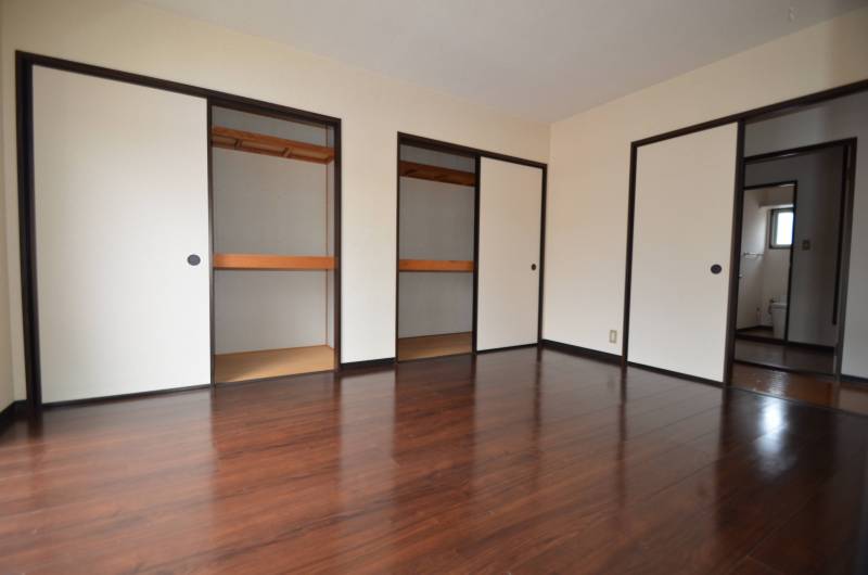 (w190&times;Ⅾ87&times;Ｈ85と90と45)㎝の収納棚が2個
