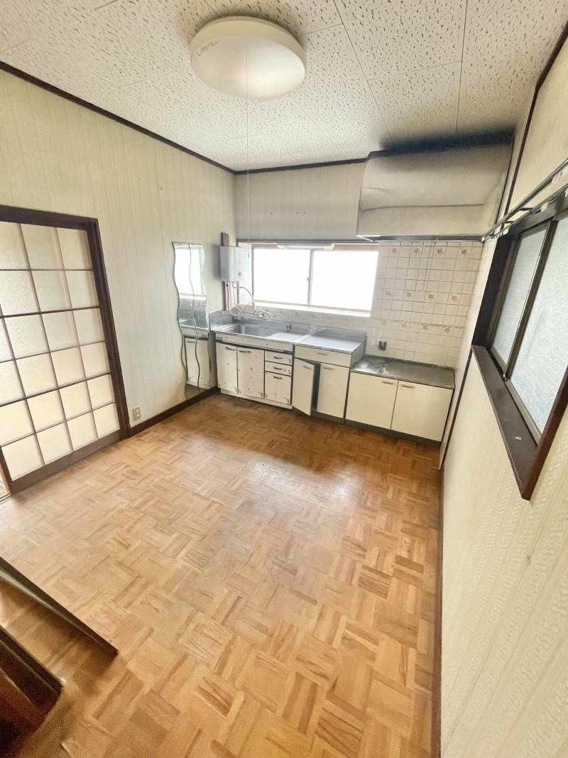 6帖DK。当物件は初期費用0円で即入居可能です。