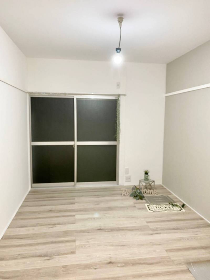 ※夜撮影　グレーウッドの落ち着いた綺麗なお部屋