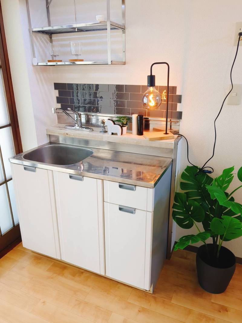 キッチンはミニキッチンで移動できるIHコンロが付いてます。