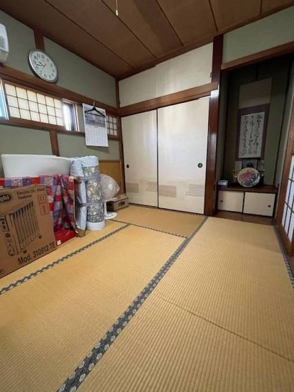 2階6畳和室です。