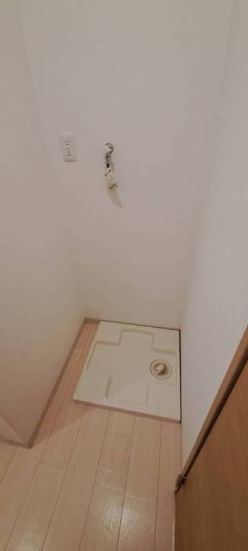 室内洗濯機置場！
蛇口は嬉しいワンタッチ式！