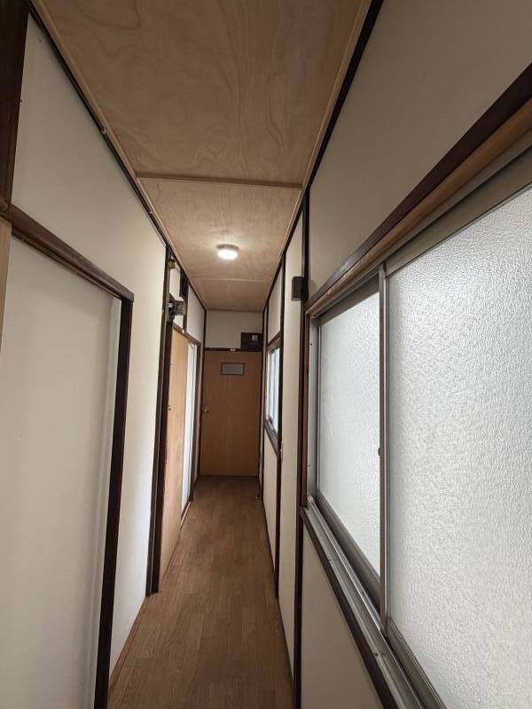 ２F共用廊下