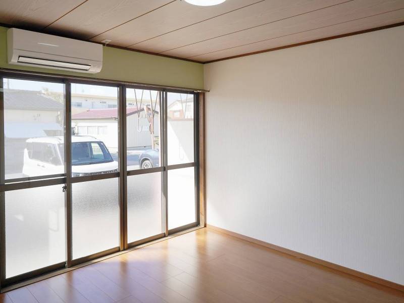 フルリフォームした洋室