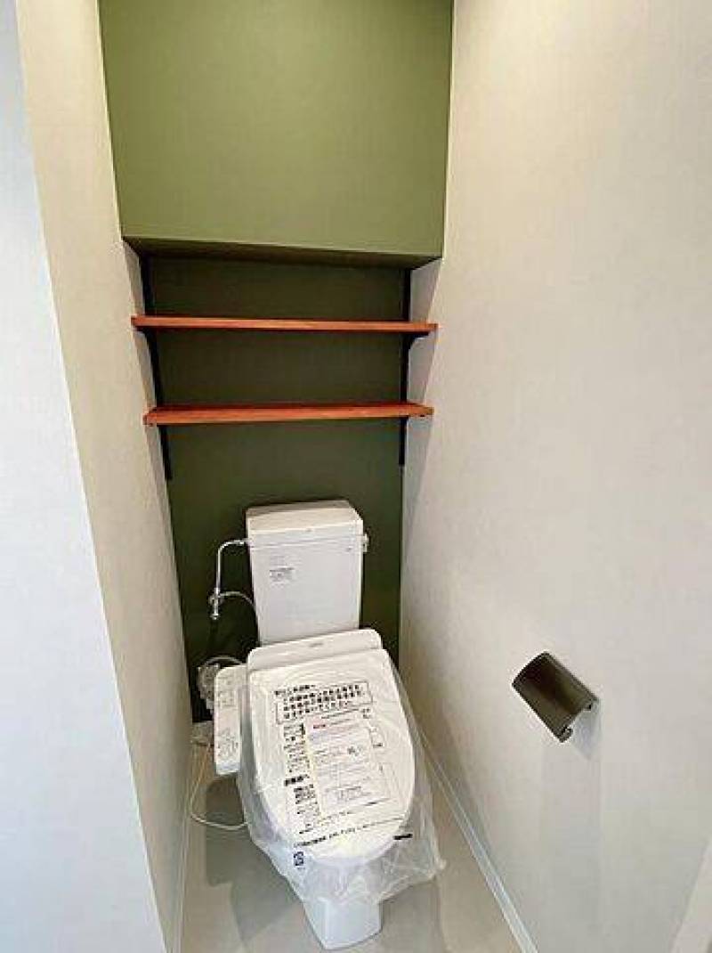 トイレは温水洗浄ウォレット機能付きです。