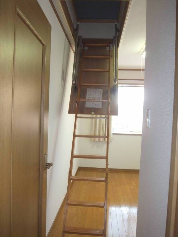 ２F　洋室5.3畳　グルニエ