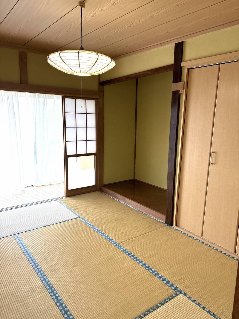 和室（玄関側）