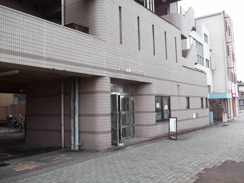 オートロック、防犯カメラ、管理人日勤