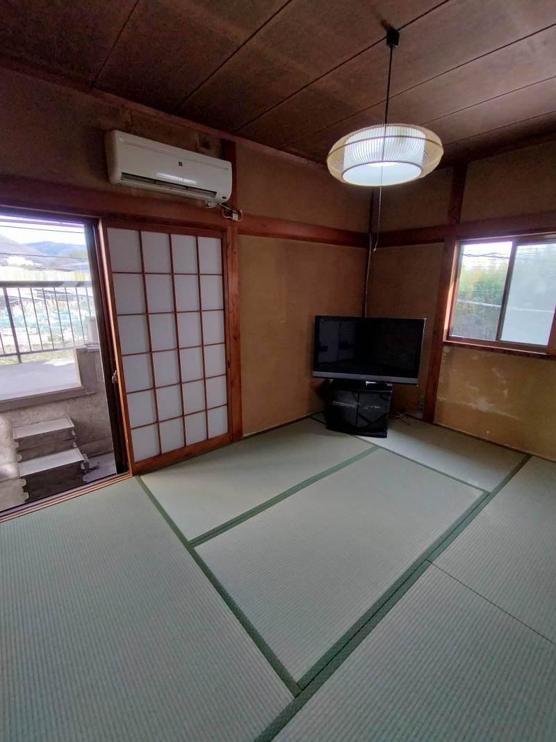 2階の6和室と見晴らしの良いベランダ