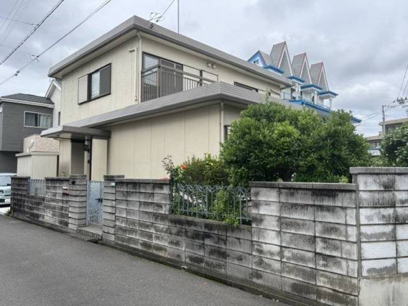 南西角地です。陽当たり良好。